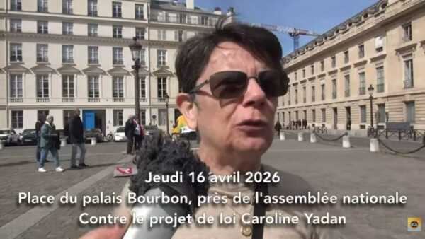 LYadan Rassemblement contre le projet de loi Caroline Yadan