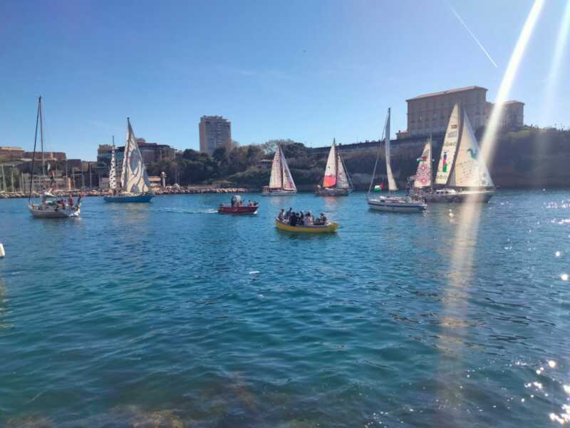 Mille madleen Bateaux Depart 3 Thousand Madleens : premier départ de la flottille pour Gaza