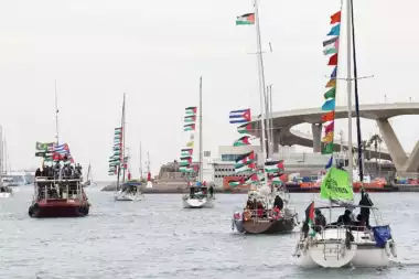 URGENT — Agression navale israélienne en eaux internationales — Action immédiate requise 3 flottilles Abu Amir 26 Avril URGENT — Agression navale israélienne en eaux internationales — Action immédiate requise