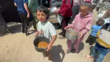 Témoignage d'Abu Amir, le 10 mai 2026 - À Gaza la vie se transforme en une longue file d’attente pour survivre 3 Abu Amir 10 5 26 distribution alimentaire Témoignage d'Abu Amir, le 10 mai 2026 - À Gaza la vie se transforme en une longue file d’attente pour survivre