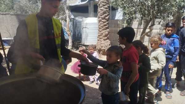 Abu Amir 17 5 26 soutien alimentaire 05ab58f9 d6a3 4904 a92e 6fa1af94c83f Témoignage d'Abu Amir, le 17 mai 2026 - Gaza, un espace entier d’épuisement à ciel ouvert