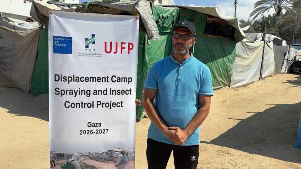 Abu Amir 1 10 26 desinfection Témoignage d'Abu Amir, le 1er octobre 2026 - Initiative pour lutter contre les insectes et les rongeurs dans les camps de déplacés de Deir al-Balah